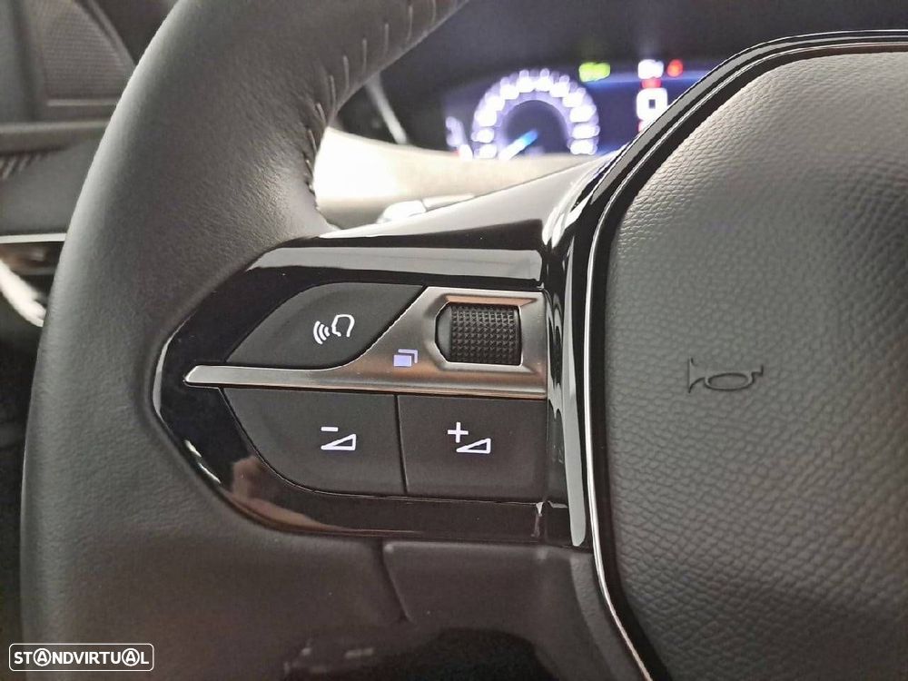 Peugeot 5008 1.5 BlueHDi Allure Pack EAT8 - 17