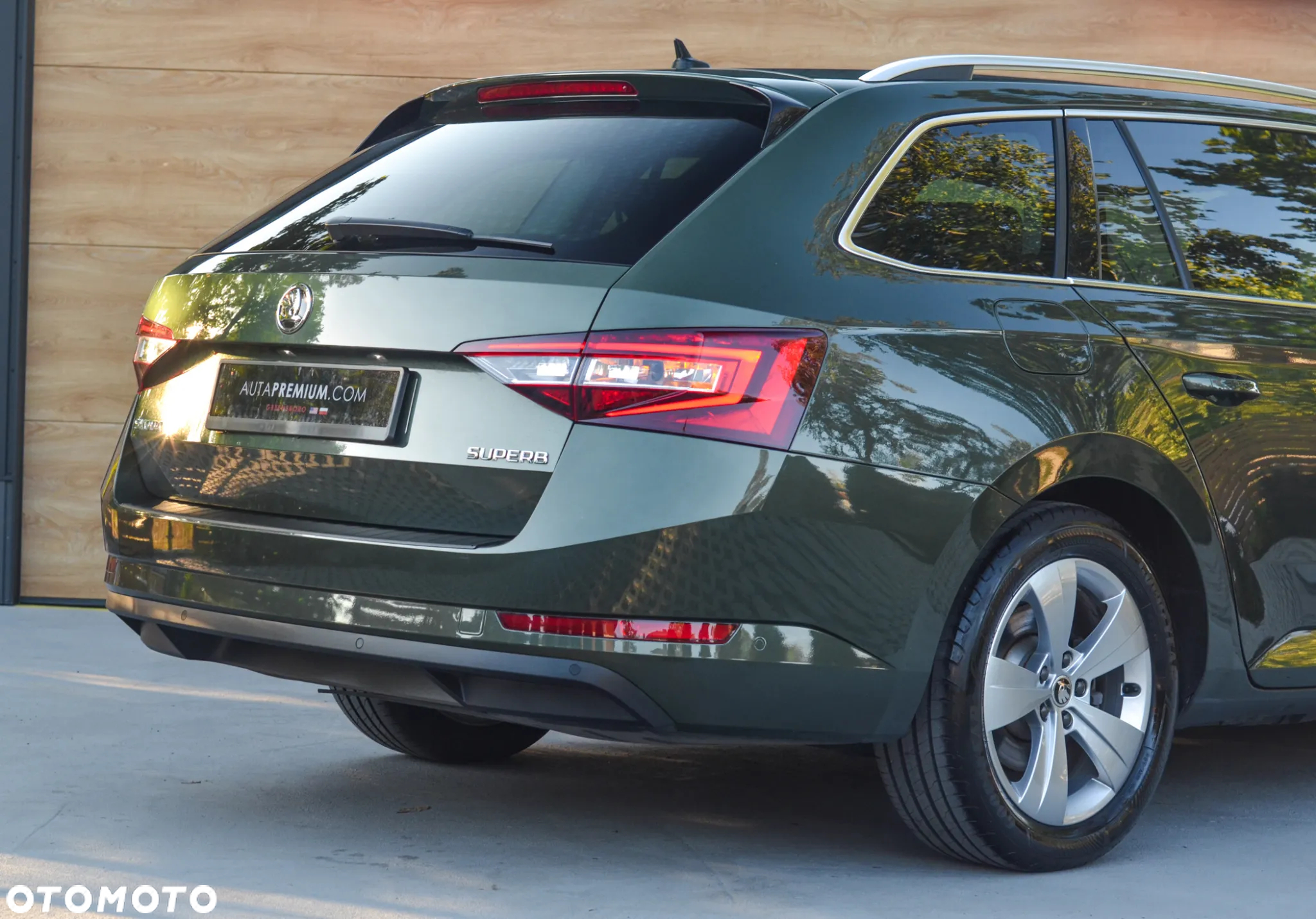 Skoda Superb 2.0 TDI SCR Style DSG - 21