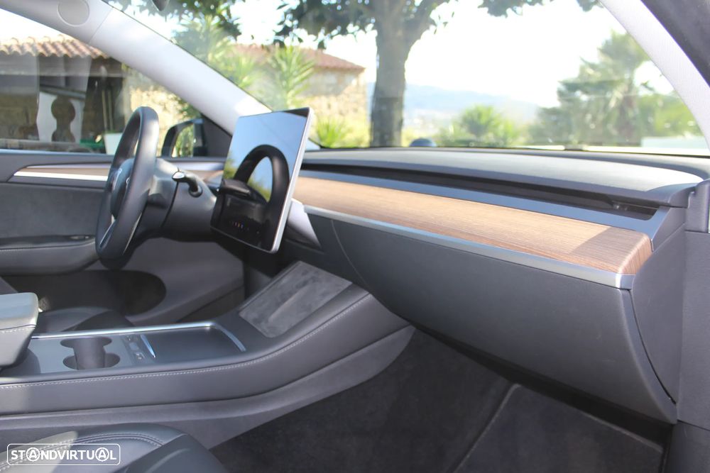 Tesla Model Y Performance Dual Motor AWD - 20