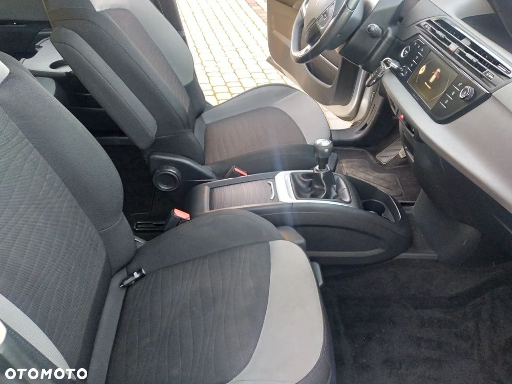 Citroën C4 Picasso e-HDi 115 Attraction - 16