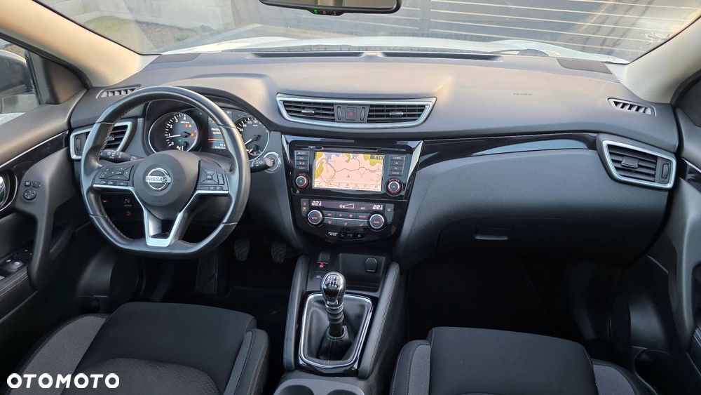 Nissan Qashqai 1.3 DIG-T Tekna EU6d - 16