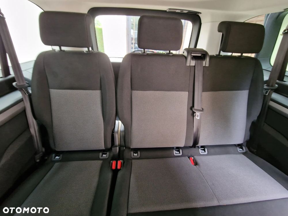 Peugeot Traveller 2.0 BlueHDi Long Business EAT8 - 28