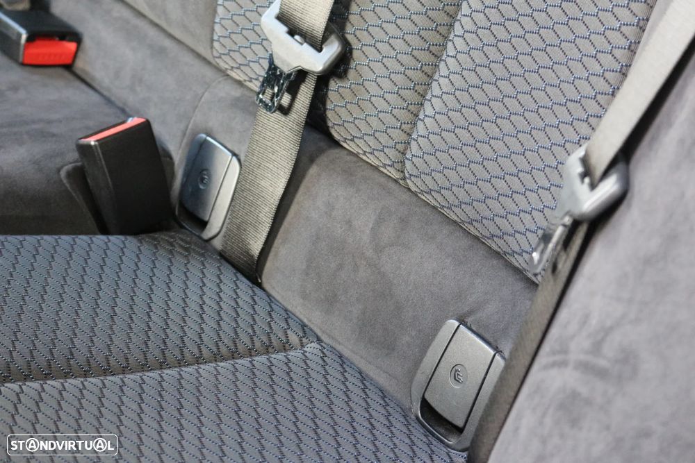 BMW 118 d Aut. M Sport - 28