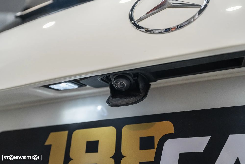Mercedes-Benz A 180 AMG Line - 56