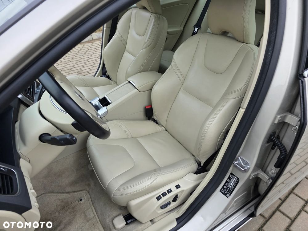 Volvo S60 D4 Geartronic Summum - 26