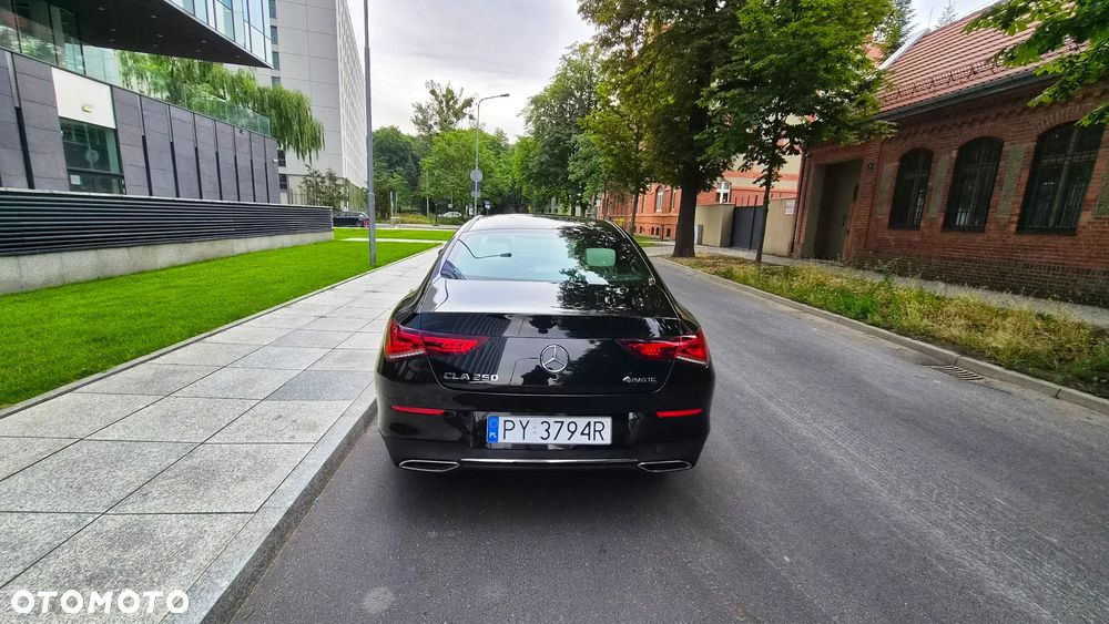 Mercedes-Benz CLA 250 4-Matic 7G-DCT - 12