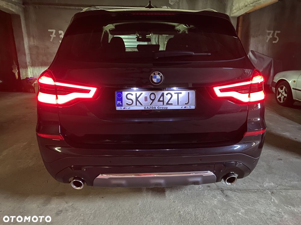 BMW X3 xDrive20i Luxury Line - 22