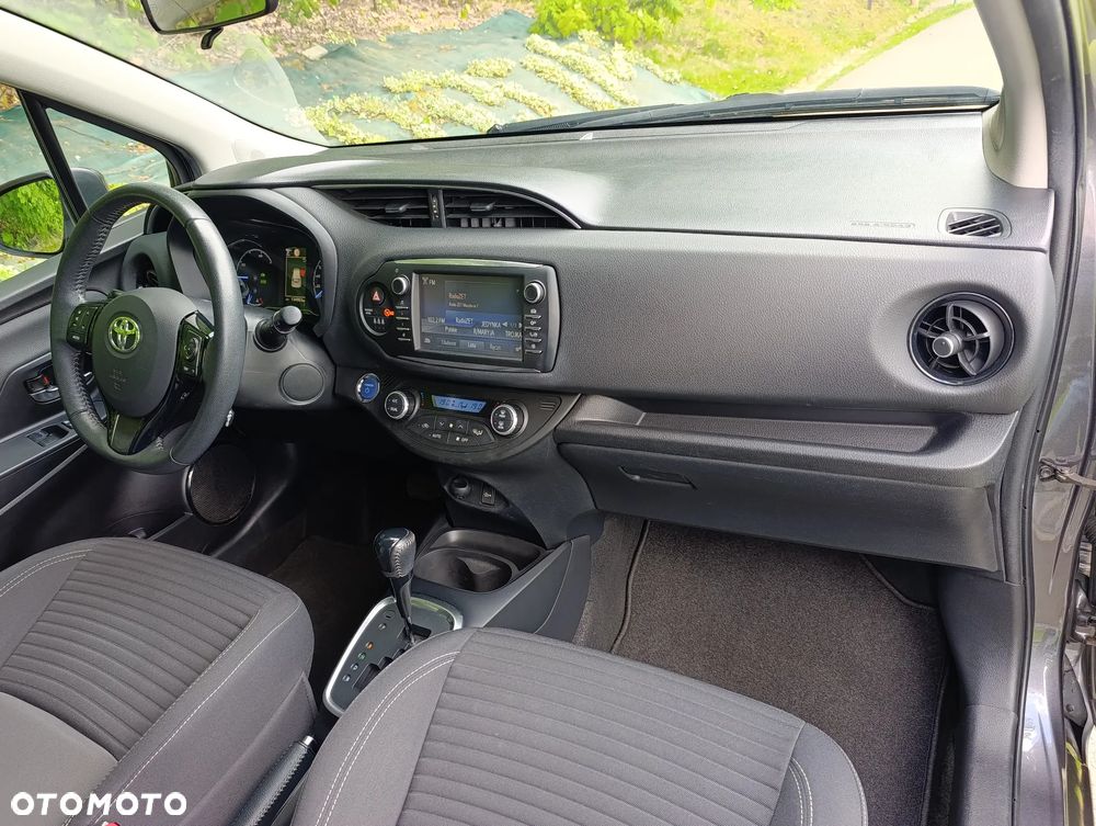 Toyota Yaris Hybrid 100 Premium - 15