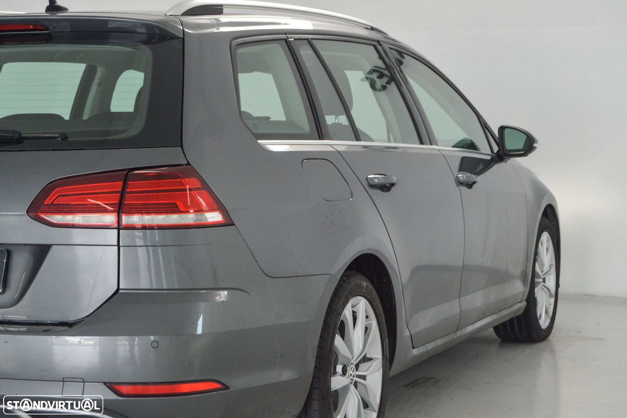 VW Golf Variant 2.0 TDi Highline DSG - 58
