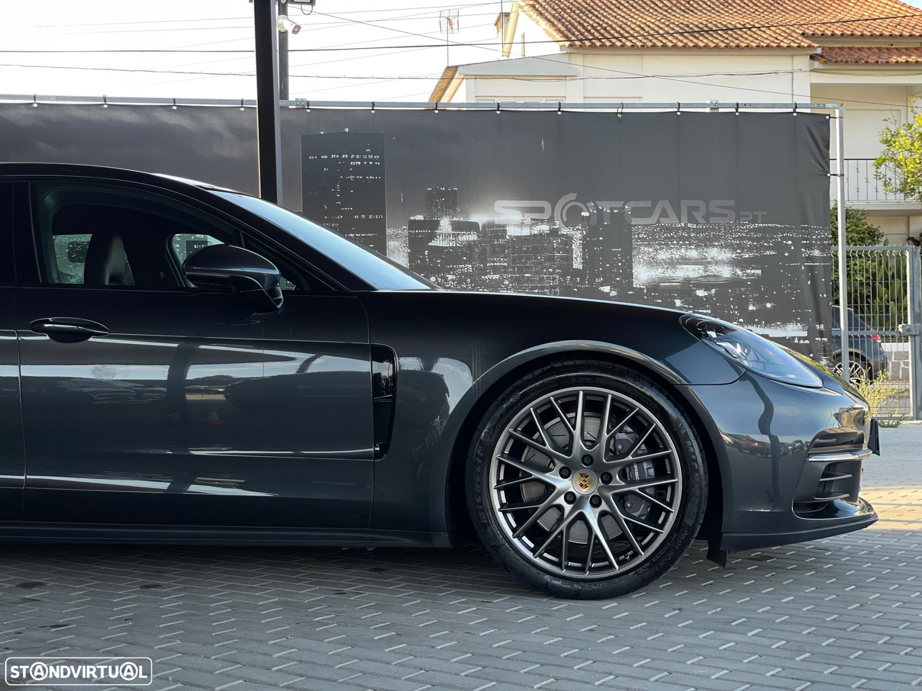 Porsche Panamera Sport Turismo 4 E-Hybrid - 12