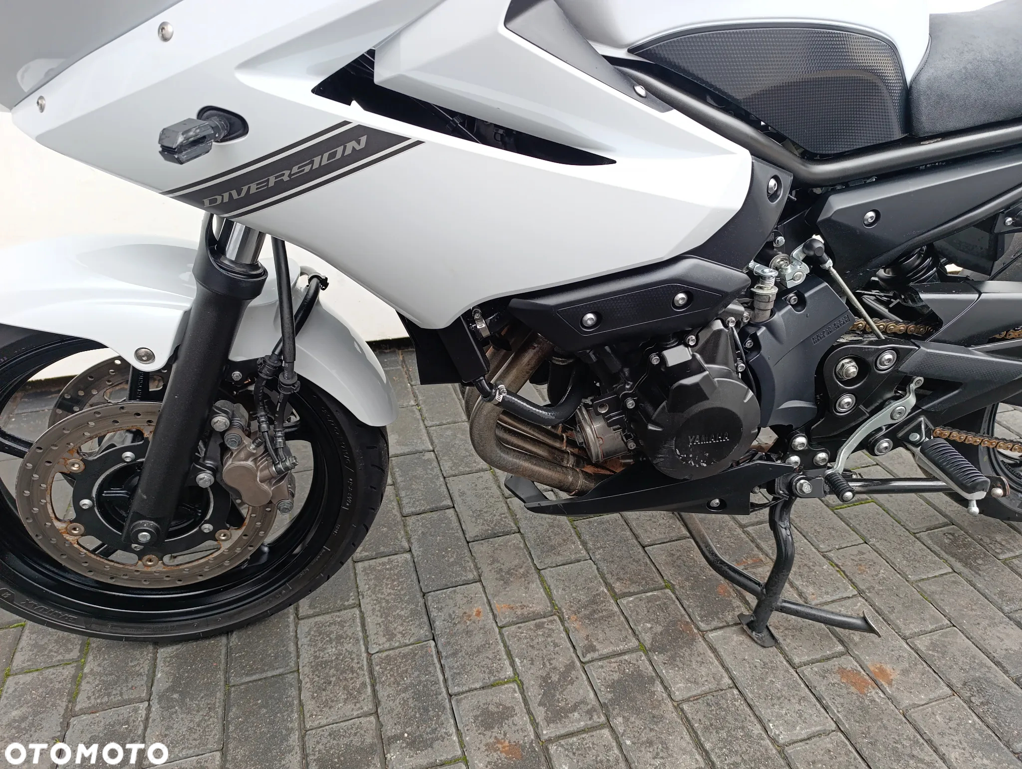 Yamaha XJ - 12