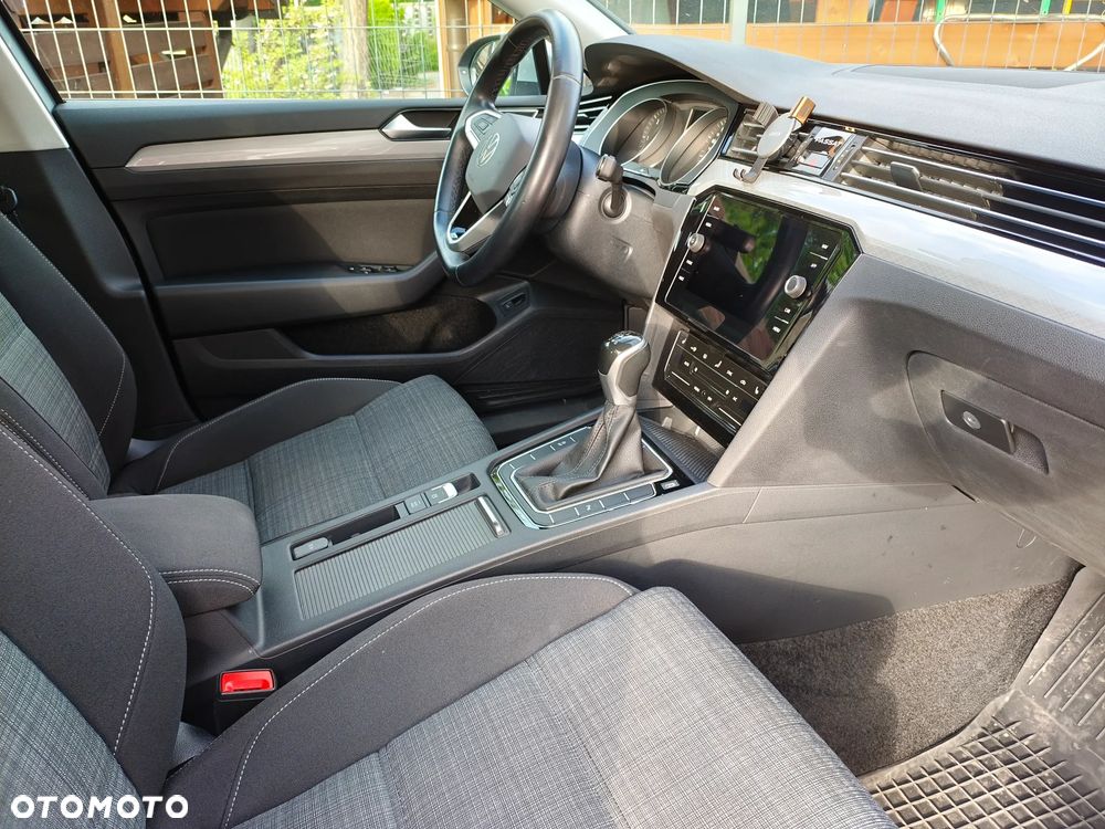 Volkswagen Passat 2.0 TDI EVO Business - 9