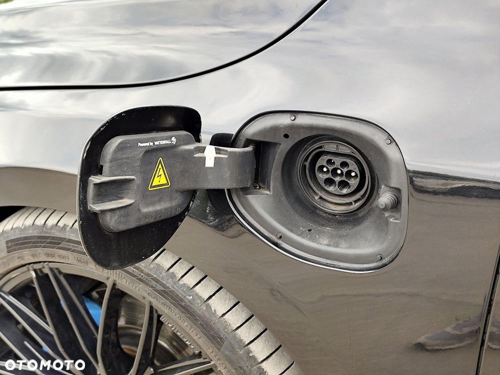 Volvo V60 D6 AWD Plug-in Hybrid Summum - 7