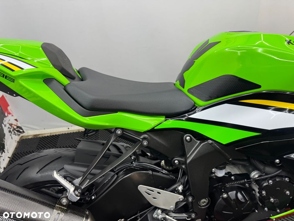 Kawasaki ZX - 27