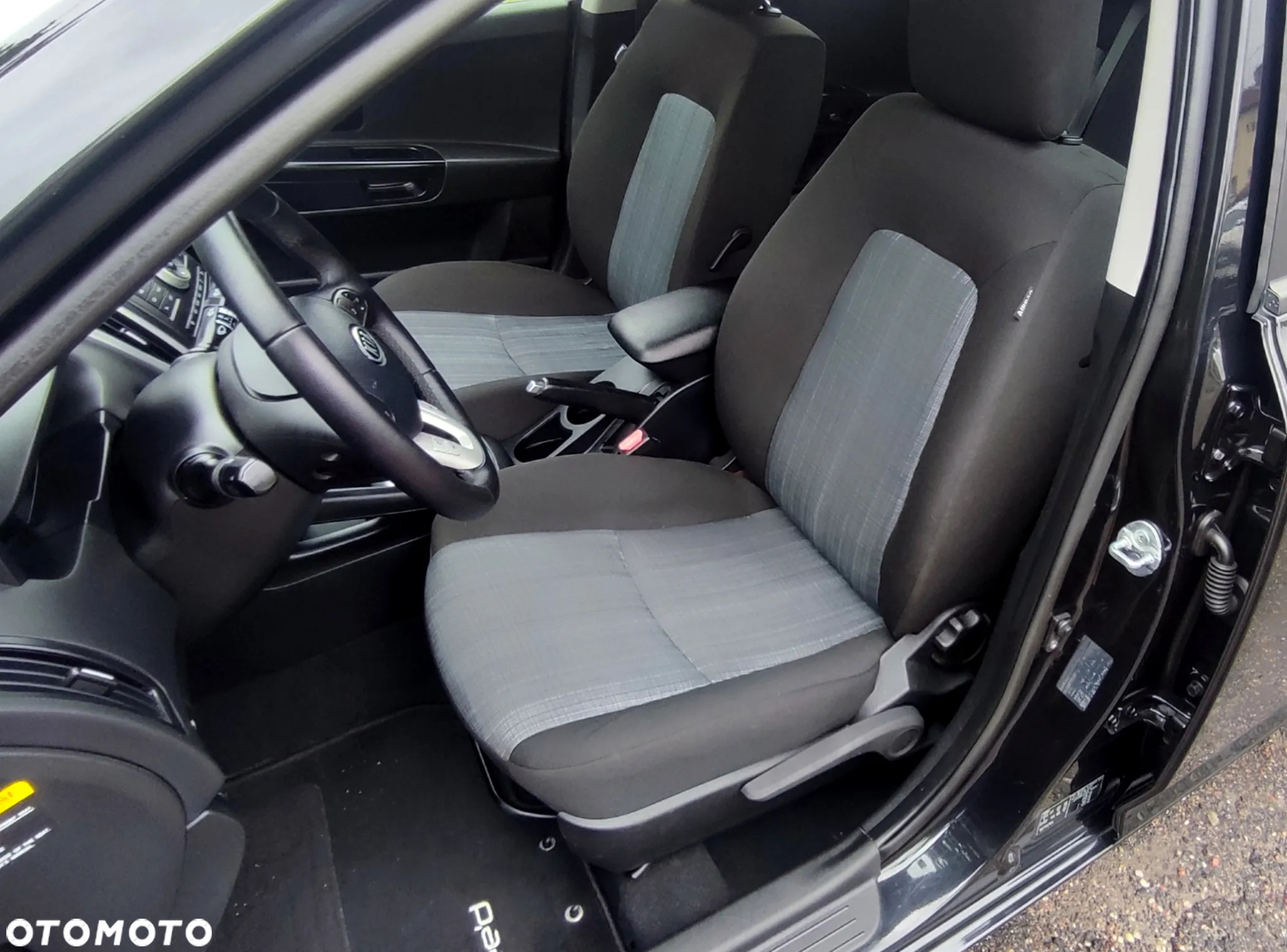 Kia Ceed 1.4 CVVT Attract - 27