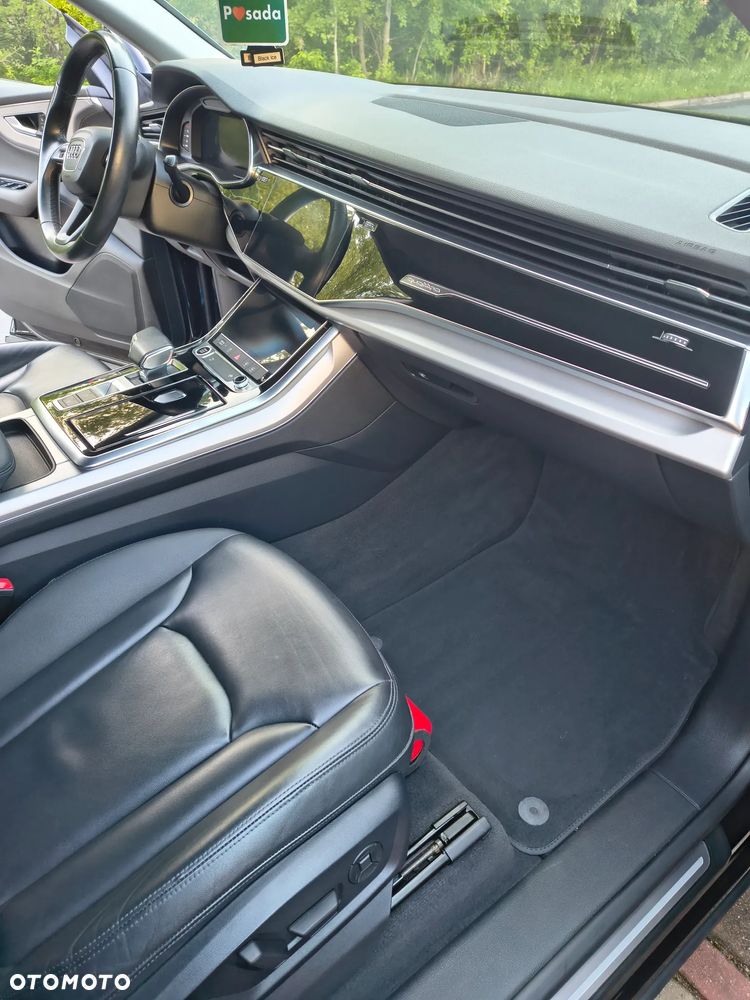 Audi Q8 - 12