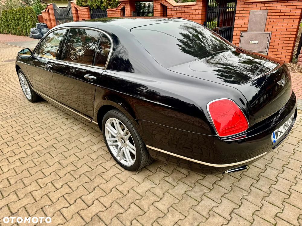 Bentley Flying Spur - 22