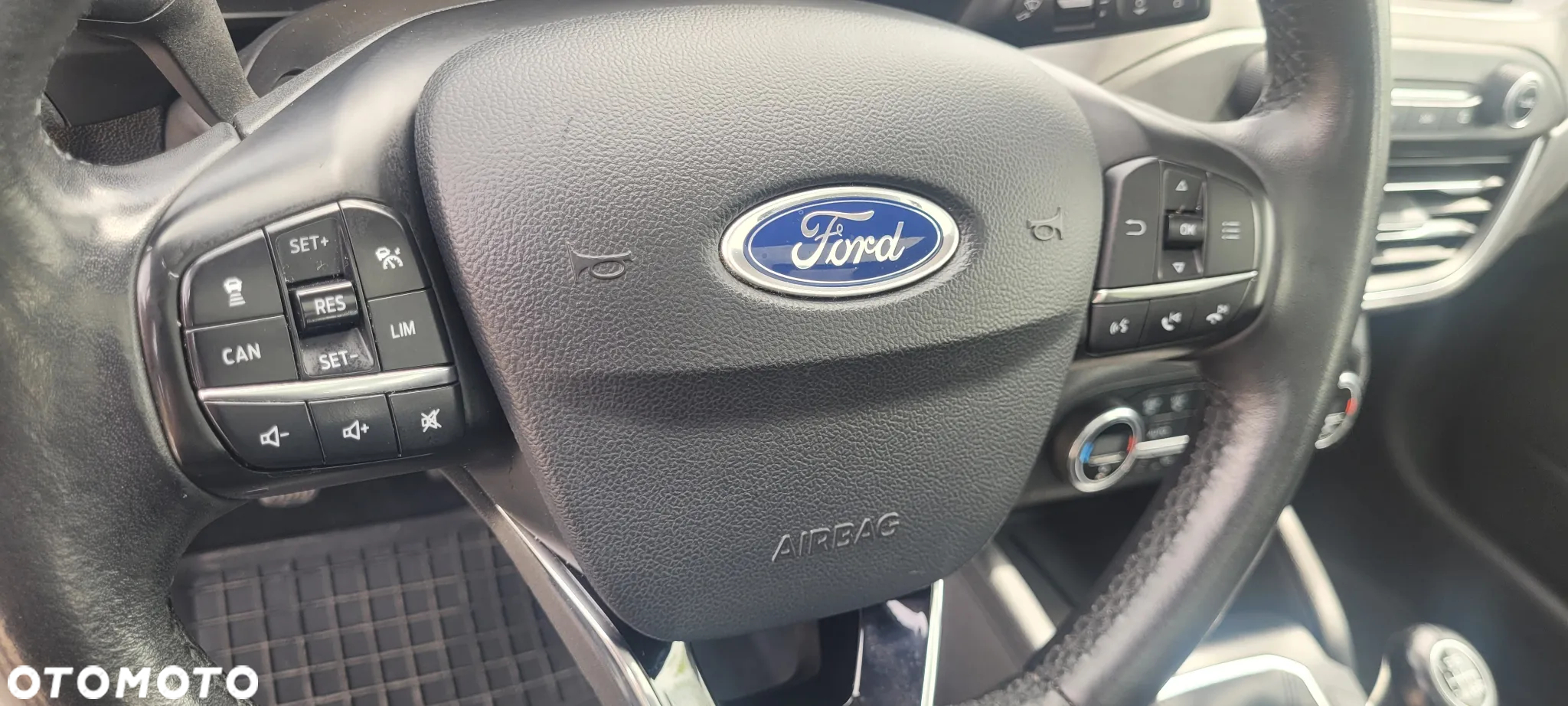 Ford Focus 1.0 EcoBoost Start-Stopp-System TITANIUM - 13