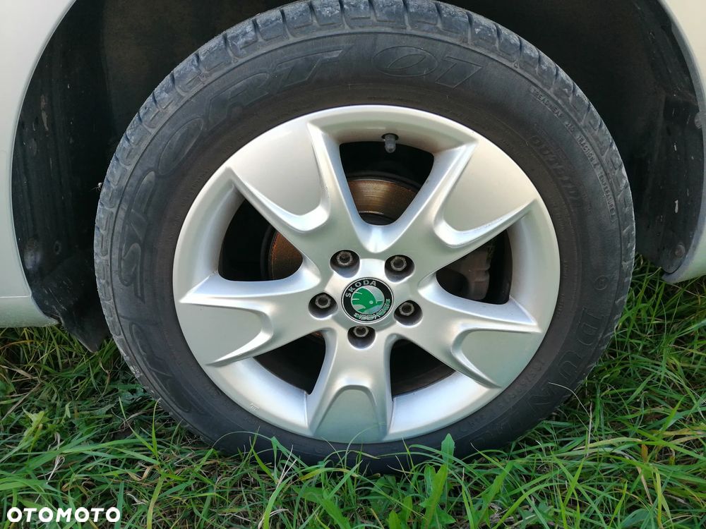 Skoda Rapid 2013 photo 4
