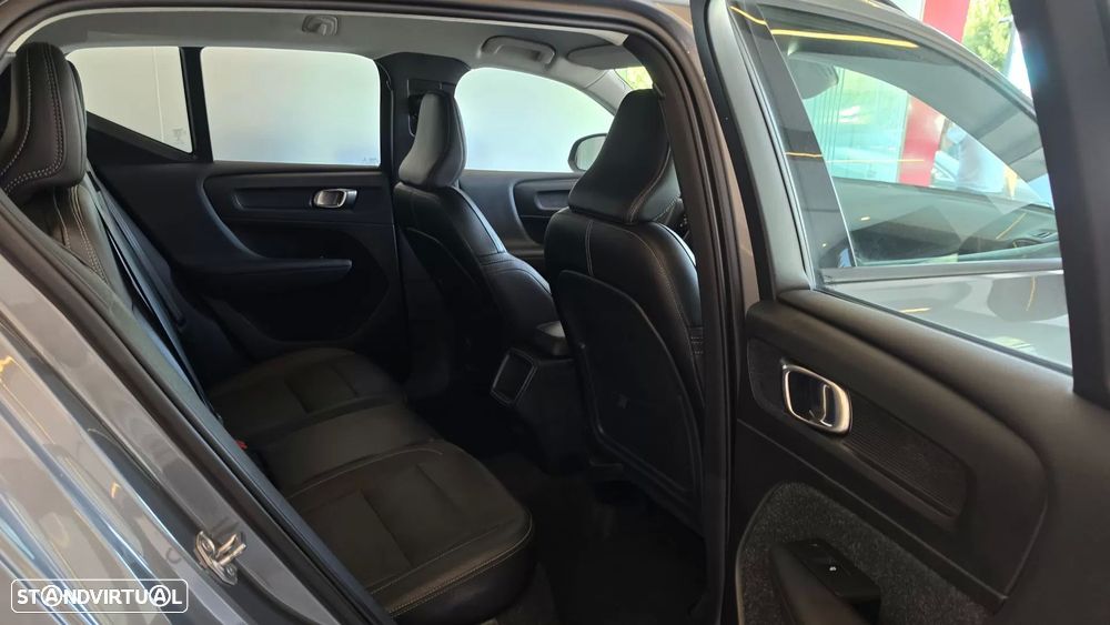 Volvo XC 40 1.5 T3 Inscription Tech Edition - 48