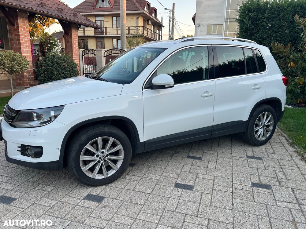 Volkswagen Tiguan - 1
