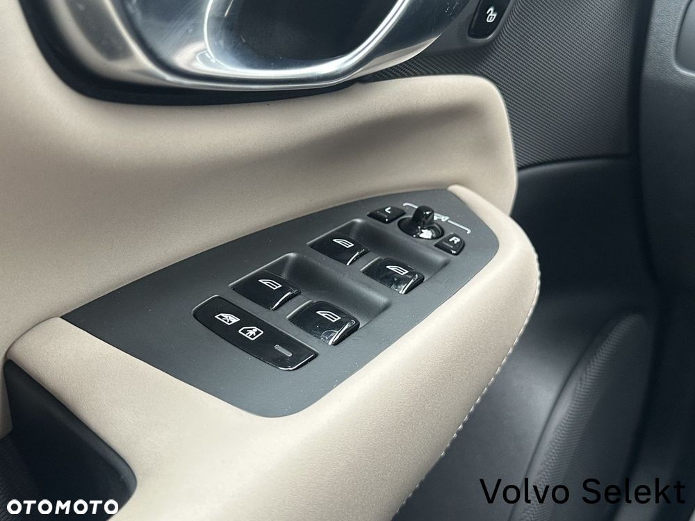 Volvo XC 90 - 36