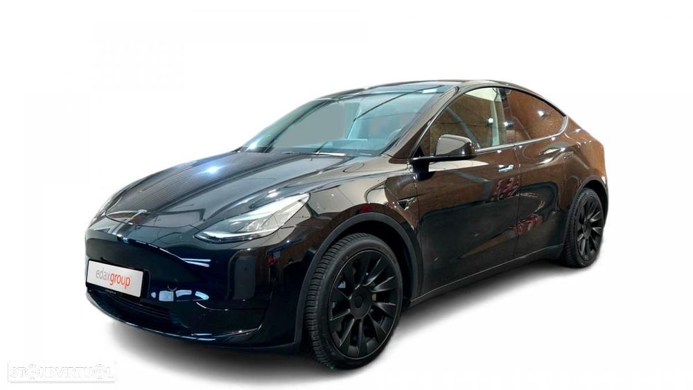 Tesla Model Y Standard RWD - 1