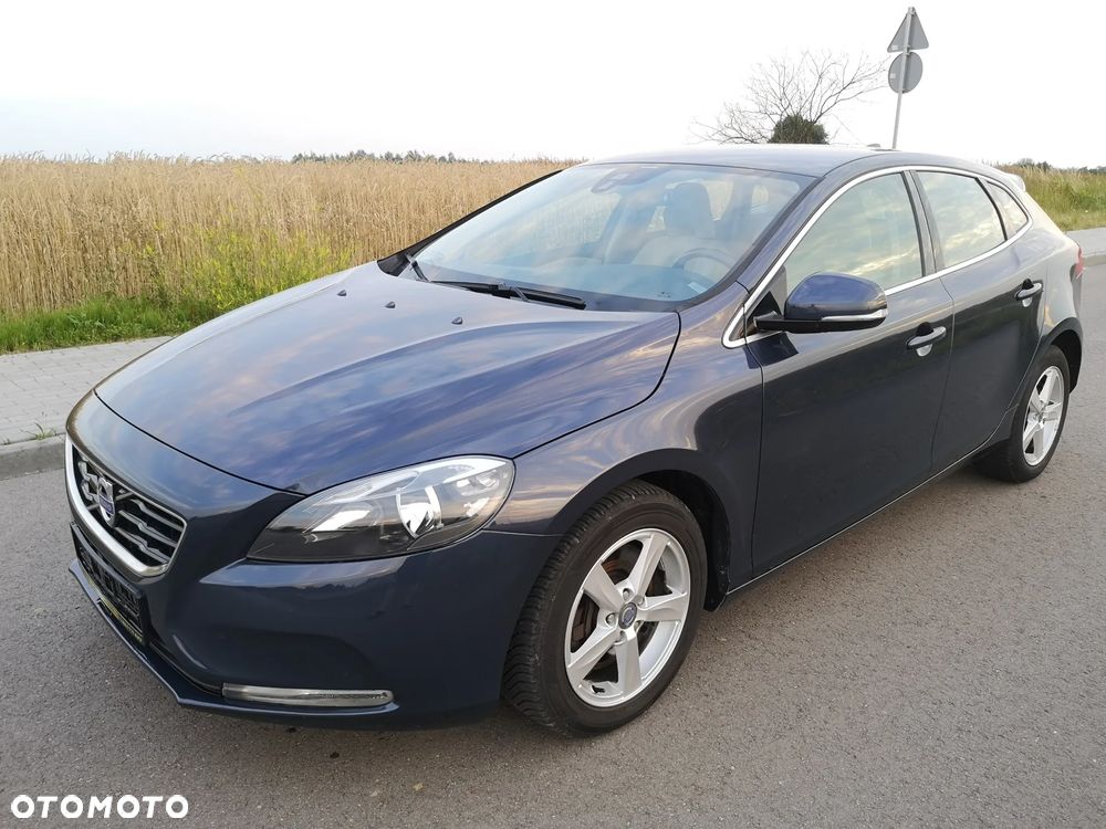 Volvo V40 D3 Momentum - 29