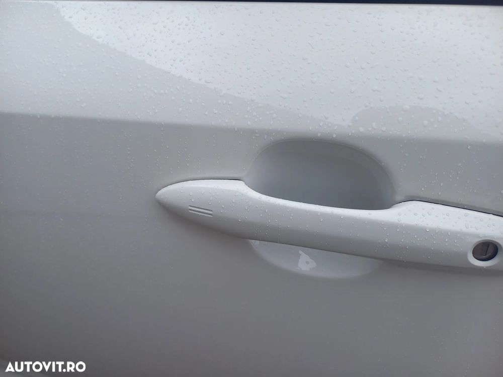 Toyota Corolla Sedan 1.8 HSD Business - 9