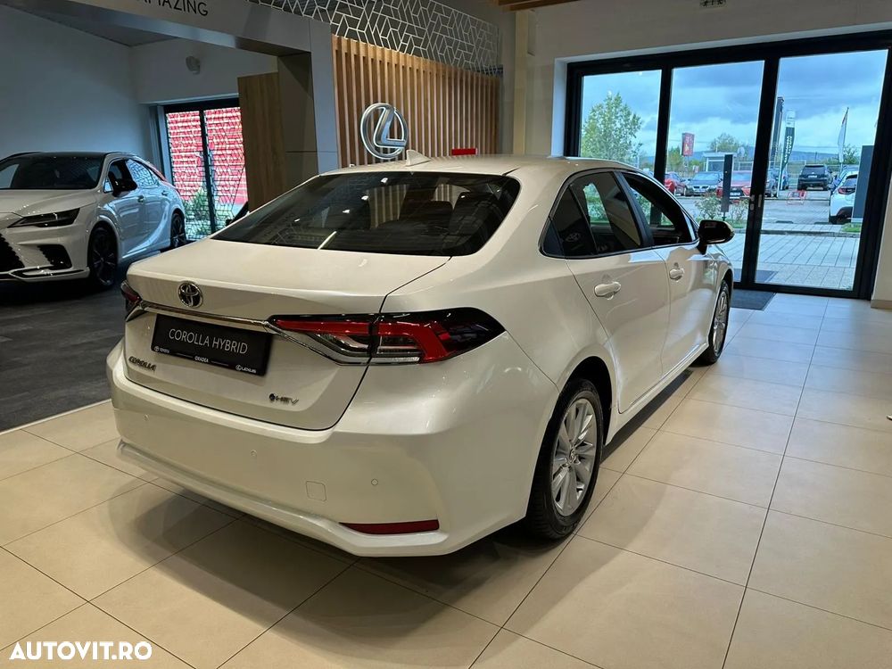 Toyota Corolla 1.8 HSD Business - 4