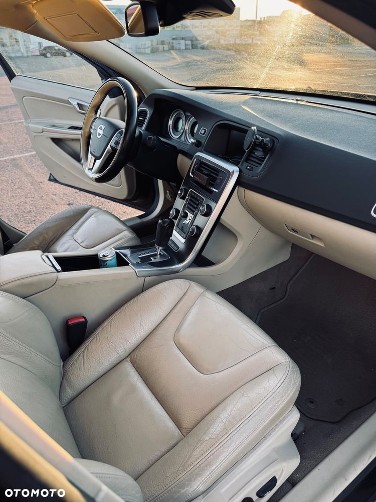 Volvo S60 D3 Geartronic Summum - 10