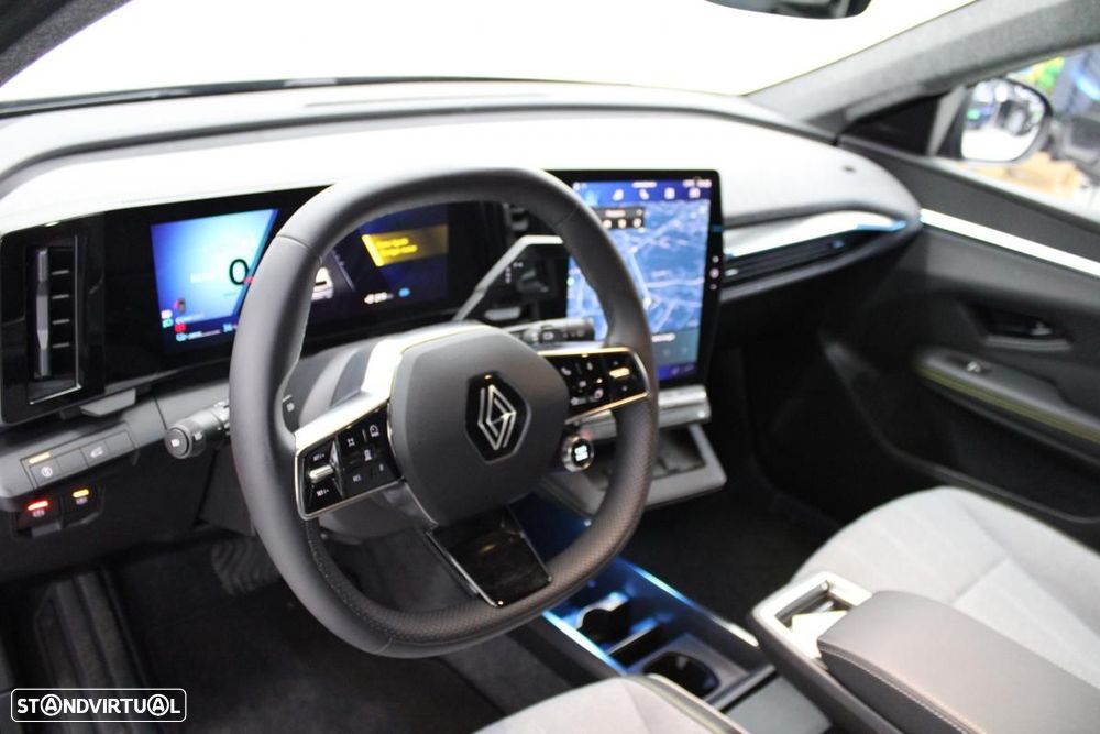 Renault Scénic E-Tech 220 Long Range Techno - 13