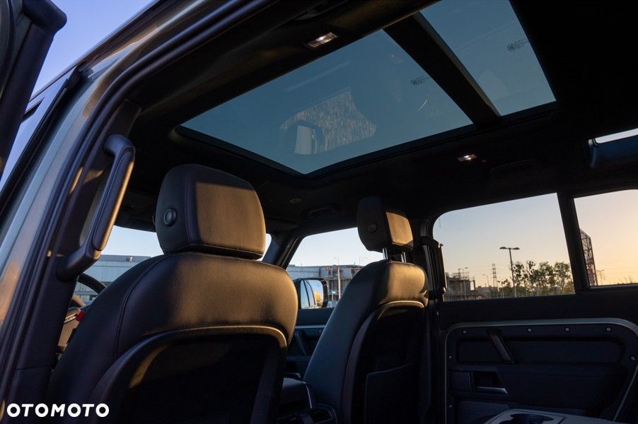 Land Rover Defender 3.0 D250 mHEV X-Dynamic SE - 14
