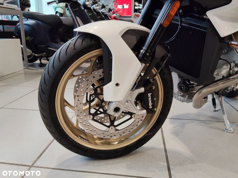 Moto Guzzi V100 Mandello - 10