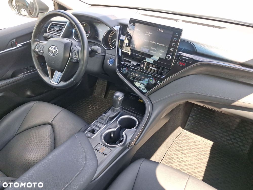 Toyota Camry 2.5 Hybrid Executive CVT - 25