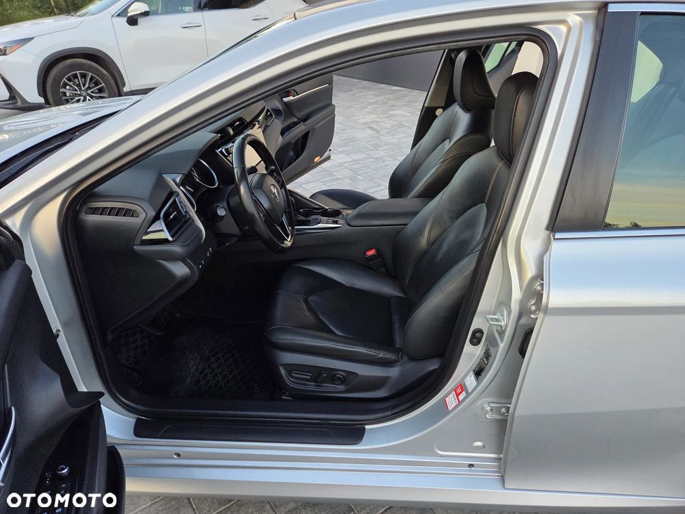 Toyota Camry 2.5 Hybrid Prestige CVT - 25