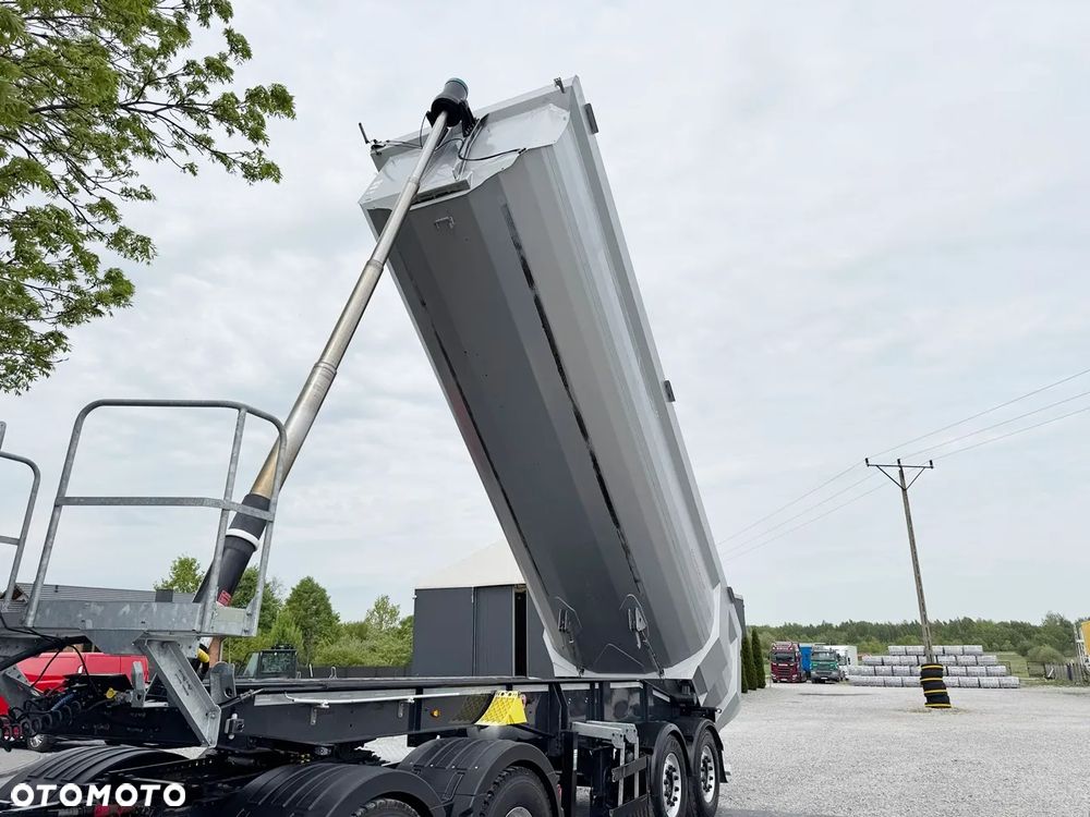 Schwarzmuller H-K SERIE/ WAGA 5600 kg / PODNOSZONA OŚ  / DMC 36000 KG / IDEALNY STAN - 30