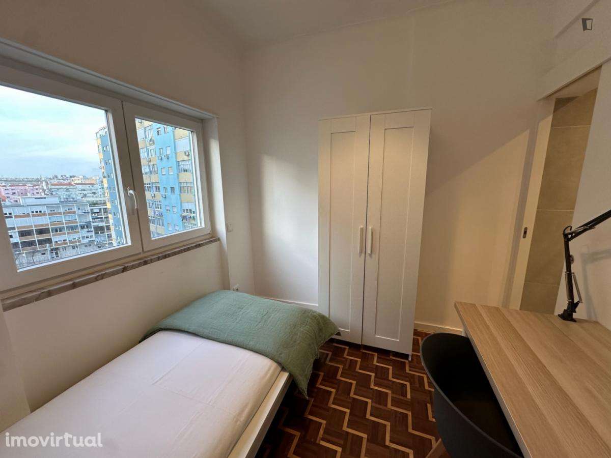 Quarto - localizado em Almada Lisbon - Grande imagem: 5/17