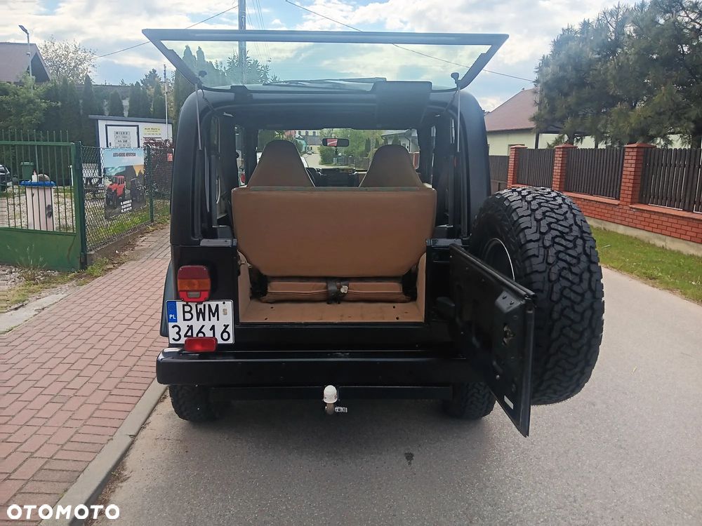 Jeep Wrangler - 15
