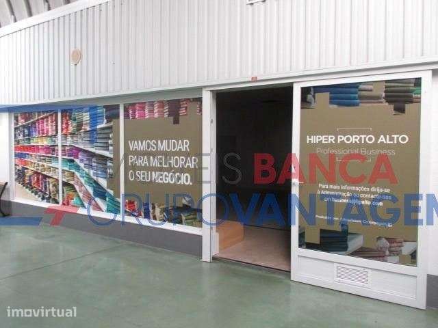 Loja com 95 m² em Samora Correia