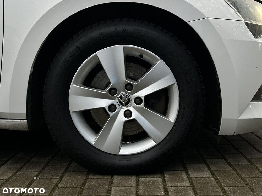 Skoda Superb 2.0 TDI SCR Ambition DSG - 28