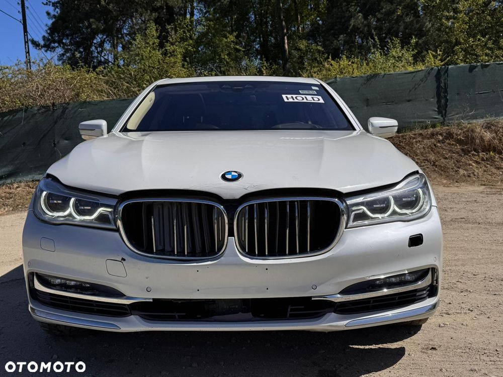 BMW Seria 7 750i xDrive Edition Exclusive - 23