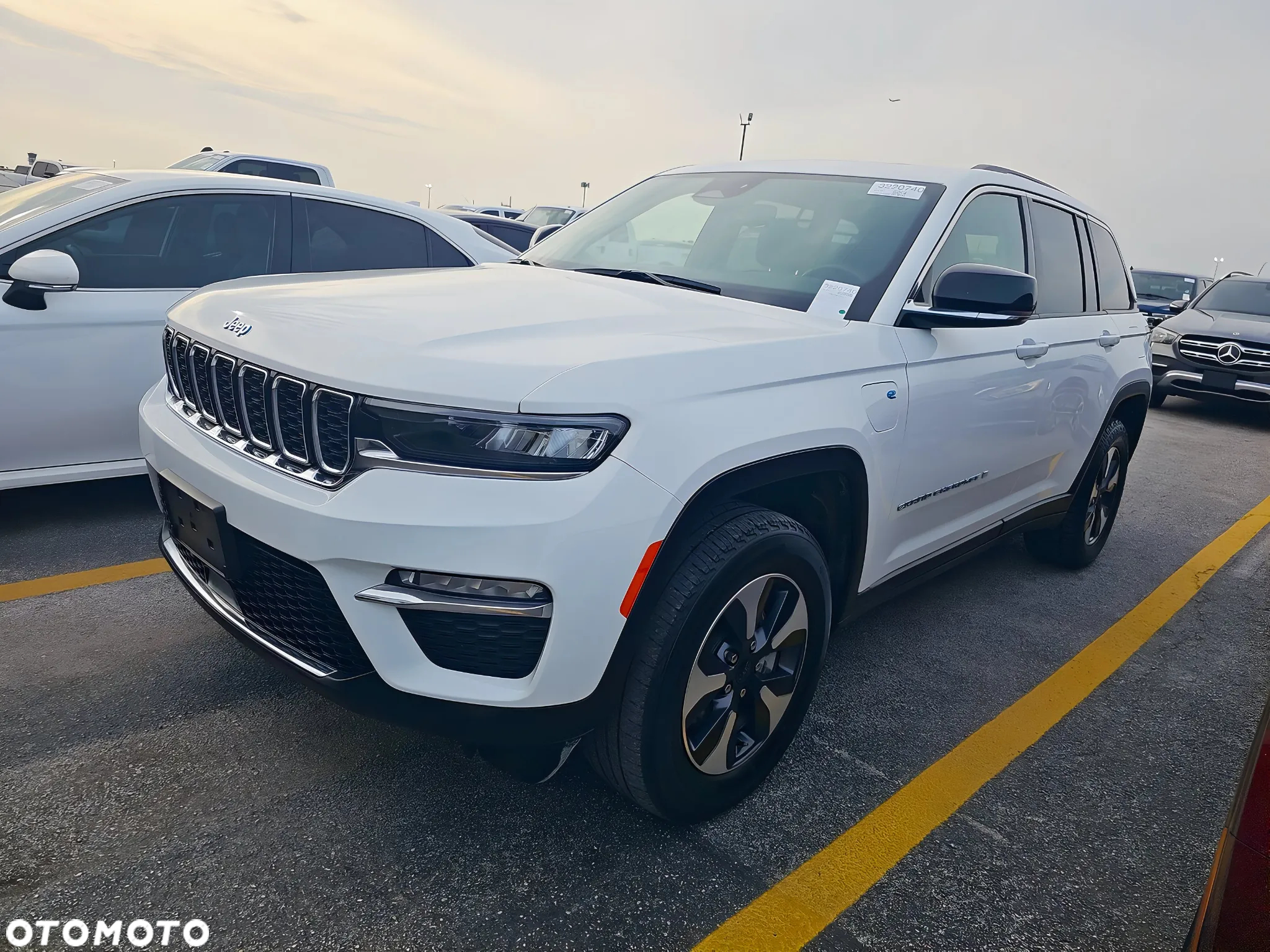 Jeep Grand Cherokee 2.0 4xe Plug-in Hybrid Automatik Overland - 3