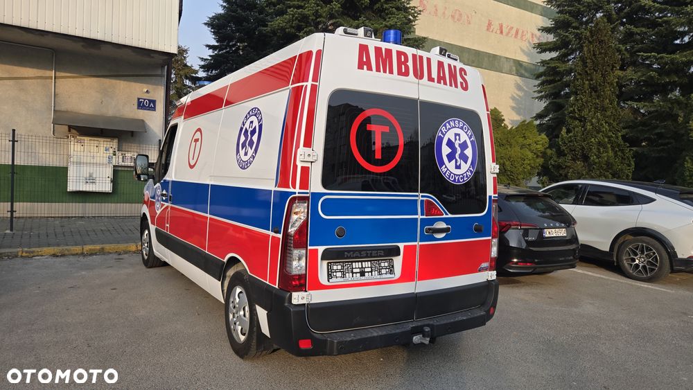Renault Master Ambulans karetka - 11