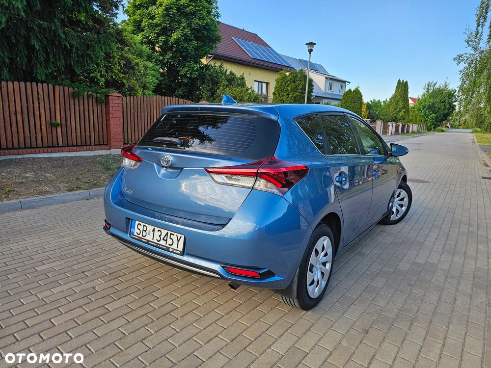 Toyota Auris 1.6 Premium - 21