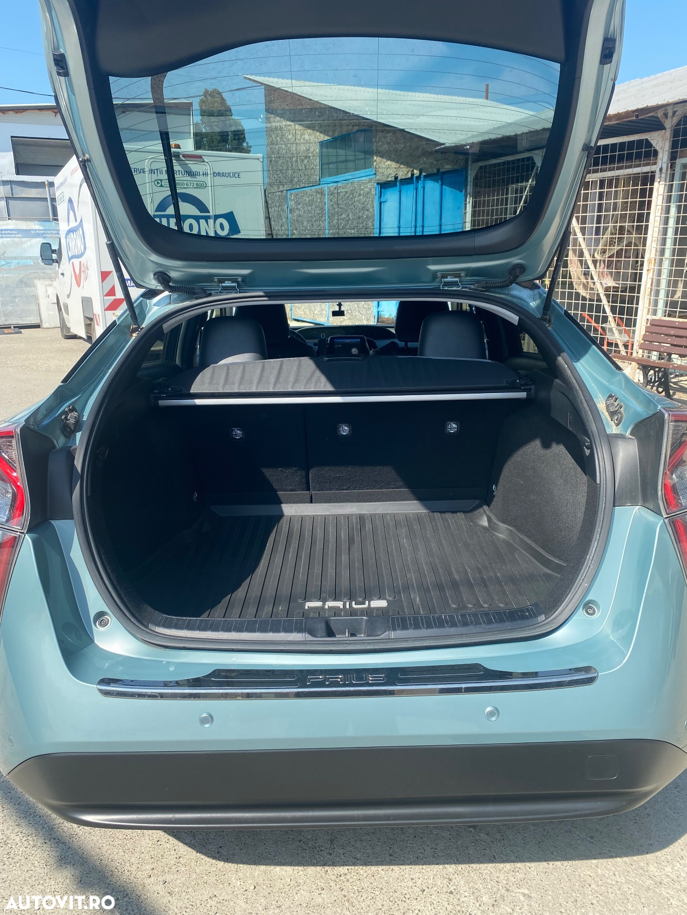 Toyota Prius 1.8 Dual VVT-i Luna - 9