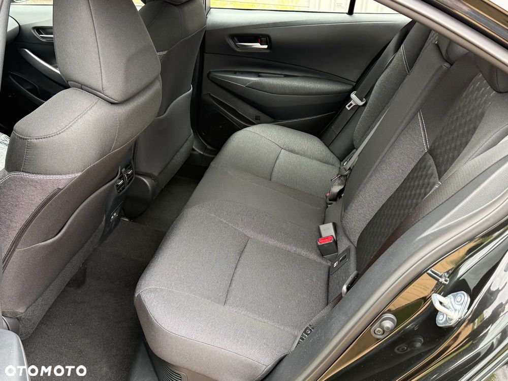 Toyota Corolla 1.8 Hybrid Comfort - 17