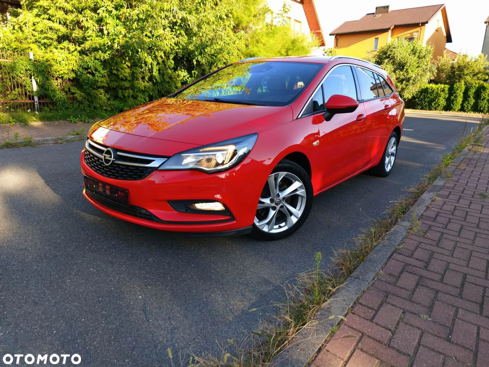 Opel Astra IV 1.6 CDTI Cosmo - 1