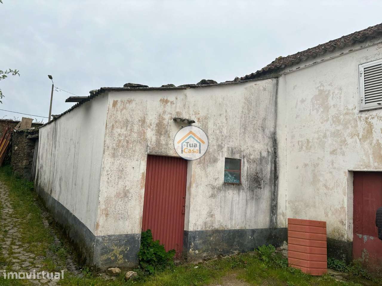 Oportunidade de Investimento - Casa para Recuperação em Paúlos, Vila R - Grande imagem: 2/16