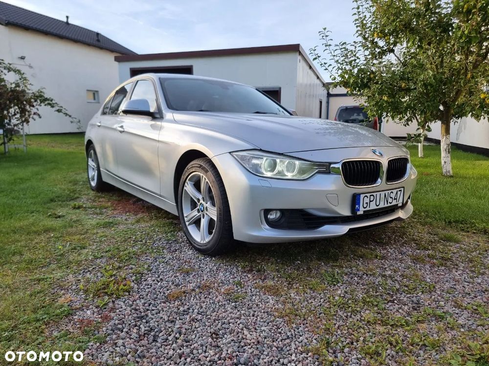 BMW Seria 3 328i xDrive - 2